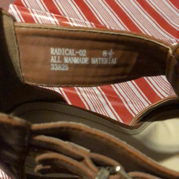 Very good condition sandals 8.5 - Picture 7 of 7